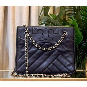 ✺ AUTHENTIC TORY BURCH NAVY BLUE QUILTED LEATHER FLEMING/ALEXA HANDBAG